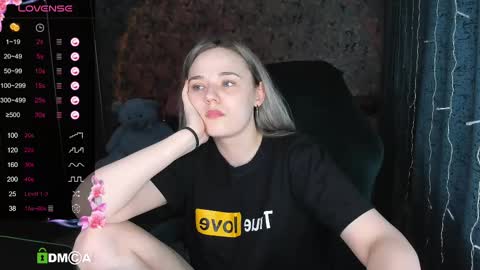 Molly online show from March 10, 2025, 12:48 pm