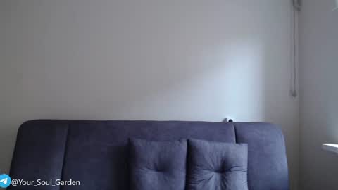Snapshot of your_soul_garden chatting on June 25, 2026, 12:21 am Zoe online show from June 25, 2026, 12:21 am