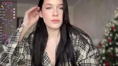 Mia  online show from January 16, 2025, 1:25 pm