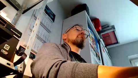 your_tipie online show from October 15, 2025, 10:04 am