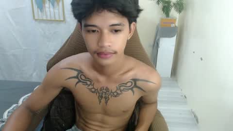yourasian_eric online show from June 13, 2026, 10:13 am