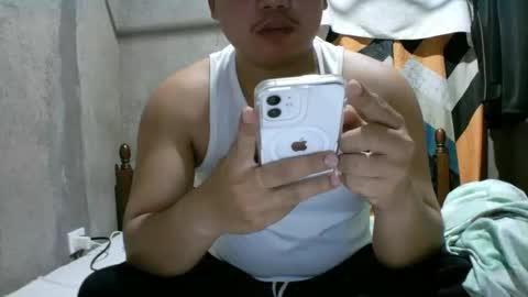 yourasian_lover29 online show from April 6, 2026, 1:01 pm