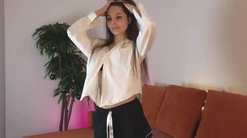 Caroline online show from January 12, 2025, 4:31 am