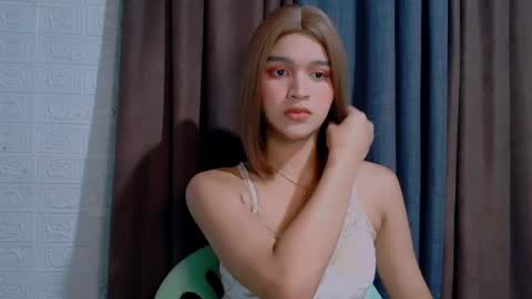 yourdirtygirlxoxo online show from April 27, 2026, 5:33 pm