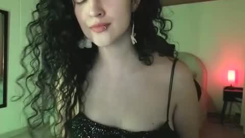 Snapshot of yourdreamgirl2025 chatting on May 13, 2026, 1:03 am yourdreamgirl2025 online show from May 13, 2026, 1:03 am
