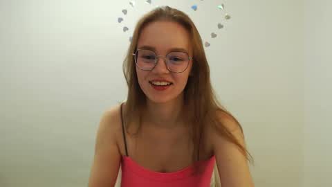 Lana online show from October 3, 2025, 5:21 pm