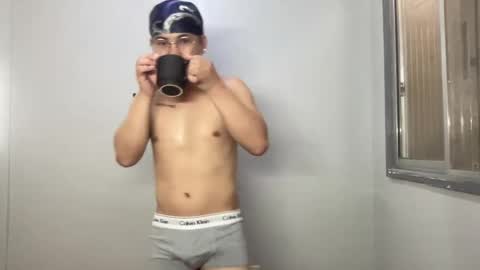 yourfantasyyy_ online show from February 26, 2025, 3:10 am