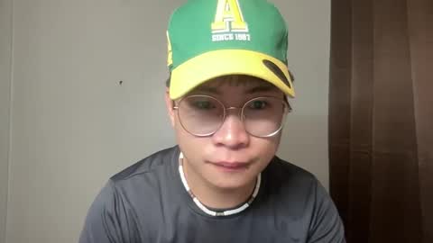 yourfantasyyy_ online show from February 28, 2025, 3:15 pm