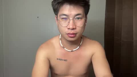 yourfantasyyy_ online show from March 1, 2025, 1:11 am