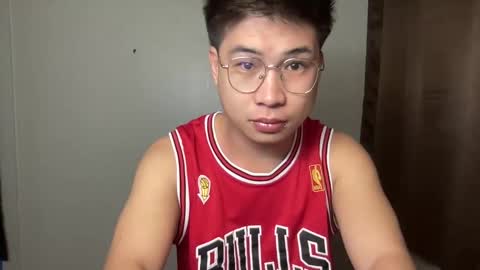 yourfantasyyy_ online show from March 4, 2025, 10:02 am