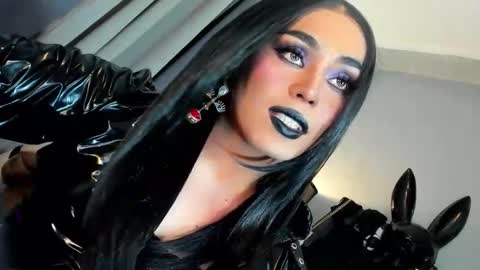  not into STINGY and CHEAP people online show from April 21, 2026, 1:42 am