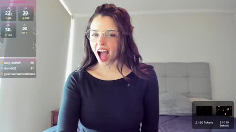 Helena online show from September 8, 2025, 7:35 pm