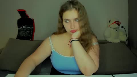 yourgem__ online show from November 28, 2025, 4:15 am