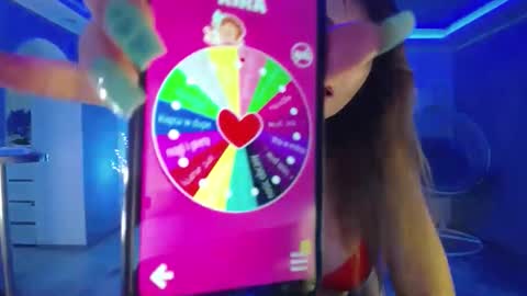 call meKira online show from December 8, 2024, 12:19 pm