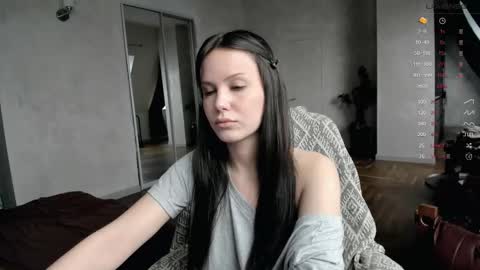 Aida online show from October 7, 2025, 9:39 am