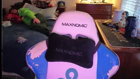 Sh online show from February 15, 2026, 7:54 pm