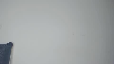 yourhotangel02 online show from October 8, 2025, 10:29 pm