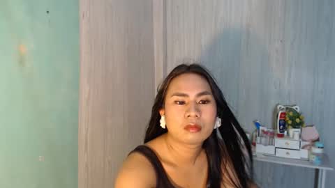 Snapshot of yourhottie_winxxx chatting on May 16, 2026, 12:07 am Mauie online show from May 16, 2026, 12:07 am