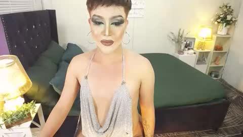 --               online show from October 14, 2025, 6:36 am