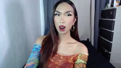 yourlovebella88 online show from March 4, 2025, 5:56 pm