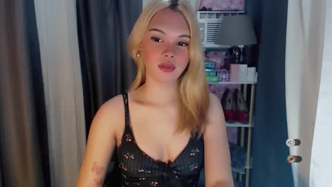 KYLIE MORE online show from April 19, 2026, 4:01 am