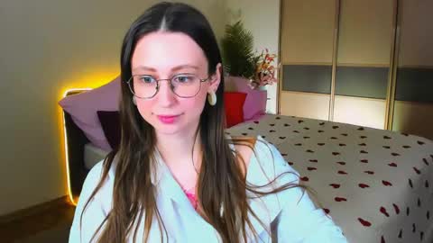 Snapshot of yourlovelystoryy chatting on April 26, 2026, 12:25 pm Vetta online show from April 26, 2026, 12:25 pm