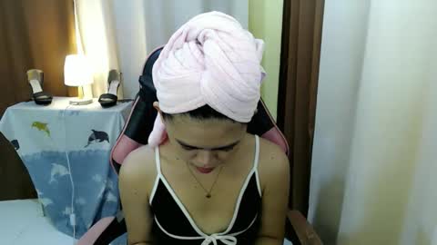 your lovely Dina online show from September 9, 2025, 2:44 am