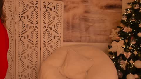 Sarah online show from December 14, 2024, 8:08 pm