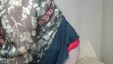 lANA online show from October 1, 2025, 3:51 pm