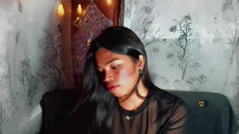 Snapshot of yourqueen_19 chatting on May 8, 2026, 11:15 am yourqueen_19 online show from May 8, 2026, 11:15 am