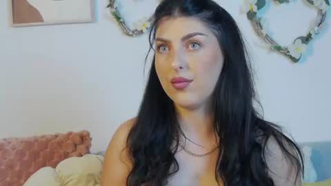 yours_goddess online show from July 31, 2026, 10:58 am
