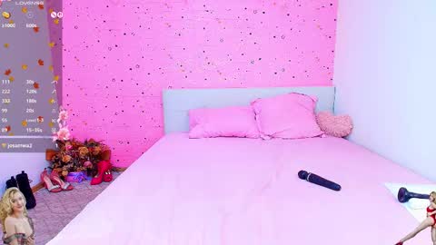      online show from October 4, 2025, 7:56 pm