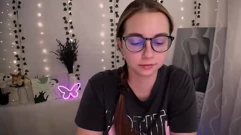 Happy online show from September 12, 2025, 5:40 am