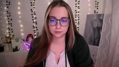 Happy online show from October 21, 2025, 5:41 am