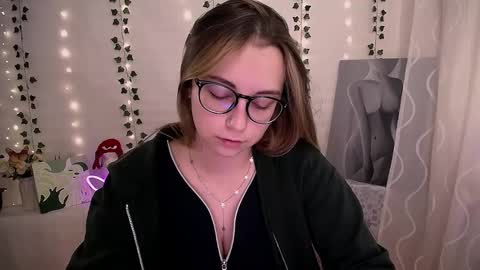 Happy online show from October 22, 2025, 5:52 am