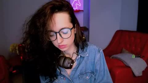 yours_sunny online show from February 22, 2025, 2:08 pm