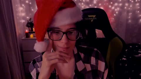 Yours Cosmic online show from December 24, 2024, 11:44 pm