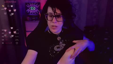 Yours Cosmic online show from November 4, 2025, 10:36 am