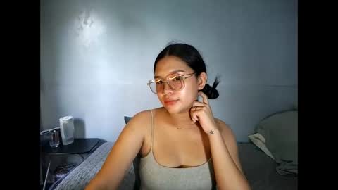 yoursexy_reb online show from February 12, 2026, 5:13 am