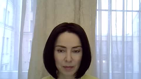 yoursofia_ online show from November 21, 2025, 11:31 am