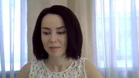 yoursofia_ online show from November 26, 2025, 11:33 am