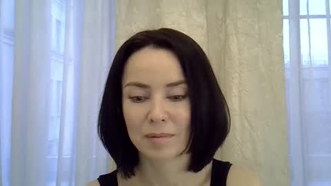 yoursofia_ online show from December 3, 2025, 7:38 am
