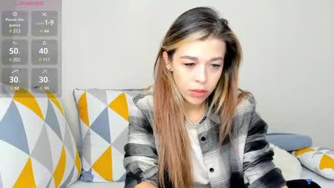 yoursoul_mila online show from February 19, 2025, 11:17 am