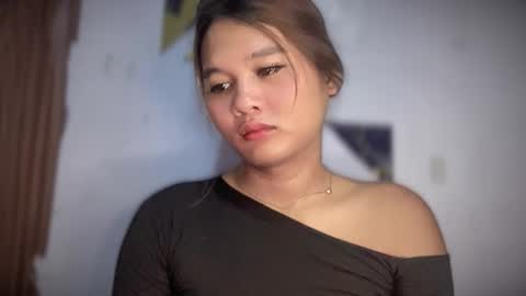 Snapshot of yoursweetgirl_zia chatting on June 8, 2026, 5:41 am yoursweetgirl_zia online show from June 8, 2026, 5:41 am