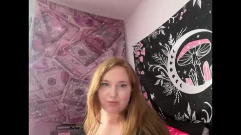 yourthickgingergoddess online show from December 3, 2025, 6:06 pm