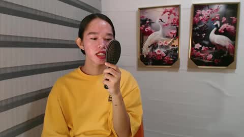 yourtinybunny online show from February 19, 2025, 3:16 pm