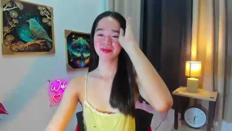 Snapshot of yourtinybunny chatting on April 24, 2026, 10:28 am yourtinybunny online show from April 24, 2026, 10:28 am