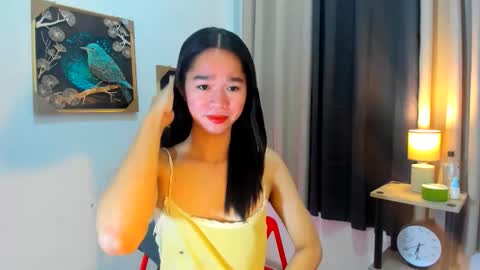 Snapshot of yourtinybunny chatting on May 20, 2026, 10:32 am yourtinybunny online show from May 20, 2026, 10:32 am
