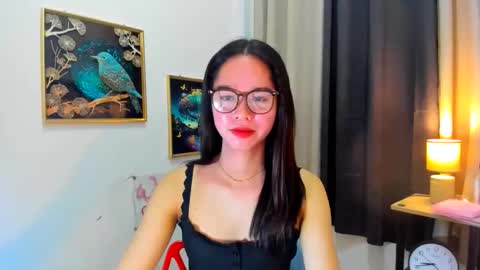 Snapshot of yourtinybunny chatting on June 3, 2026, 2:33 pm yourtinybunny online show from June 3, 2026, 2:33 pm