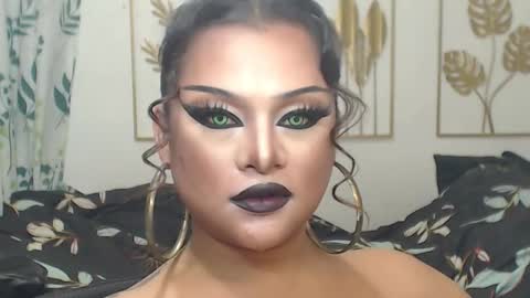 Snapshot of yourtrannyqueenxxx chatting on October 30, 2025, 10:43 pm Anastacia Grey online show from October 30, 2025, 10:43 pm